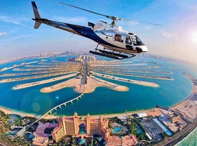 Soaring High: The Ultimate Guide to Helicopter Tours Over Dubai