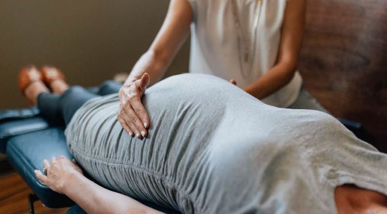 prenatal massage therapist at home Dubai