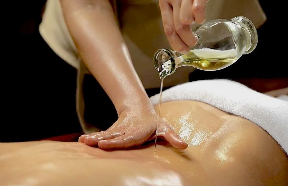 Luxury oil massage at home in Dubai by Domy Beauty